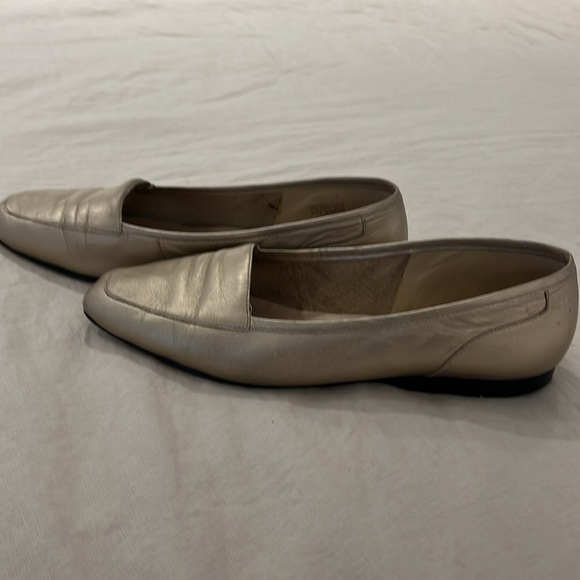 Vintage gold leather shoes - Picture 4 of 8